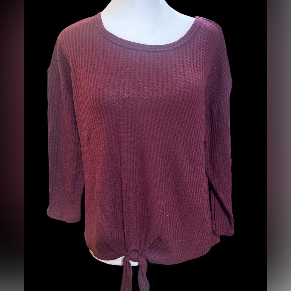 5/$20 Gyft Long Sleeved Top